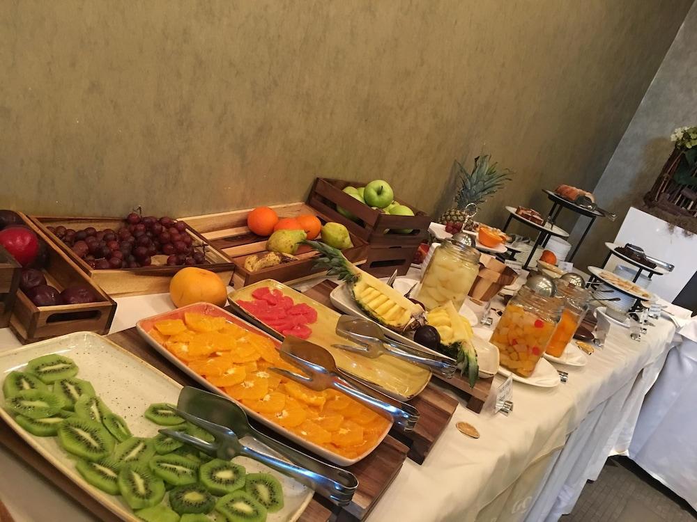 Golden Tulip Ana Dome Hotel