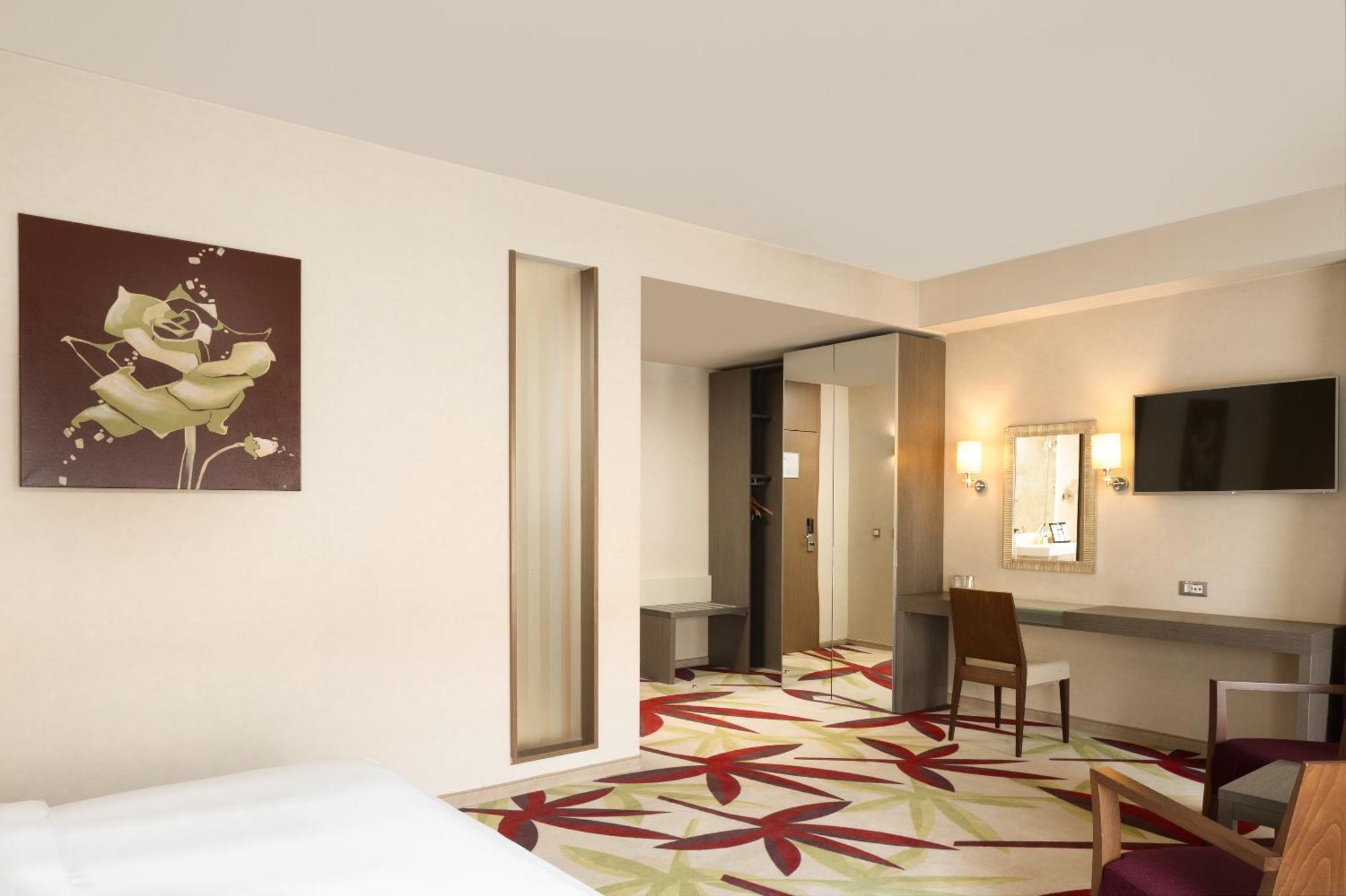 Golden Tulip Ana Dome 4*