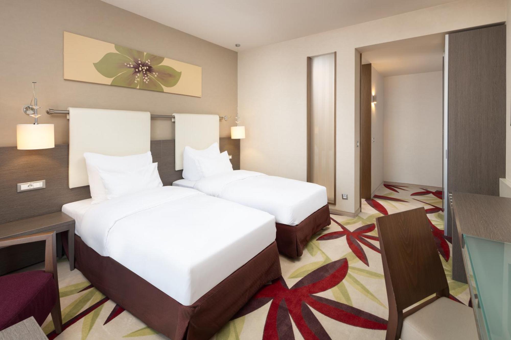 Hotel Golden Tulip Ana Dome